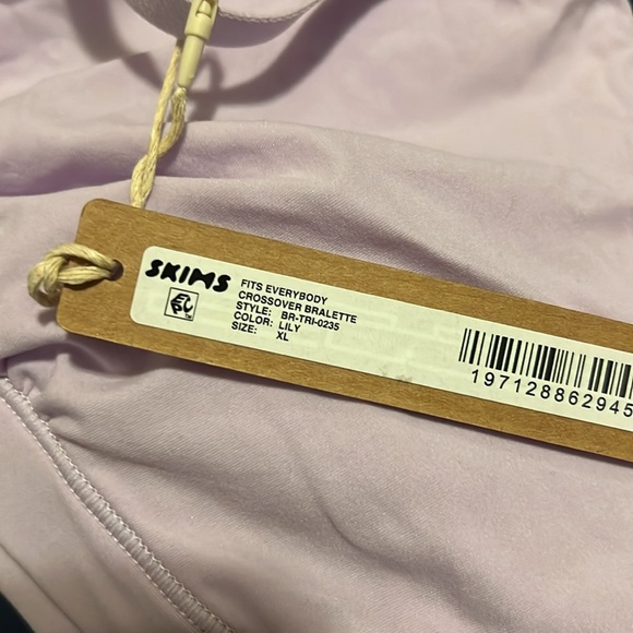 Skims FITS EVERYBODY CROSSOVER BRALETTE - Picture 3 of 3
